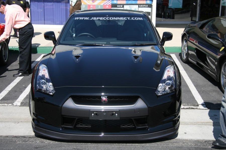  Nissan GT-R 2008 года  (фото 7 из 71)